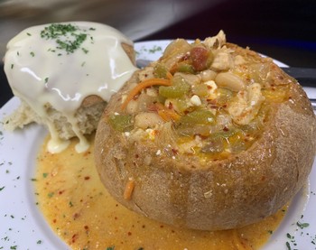 Lady Di's White Chicken Chili